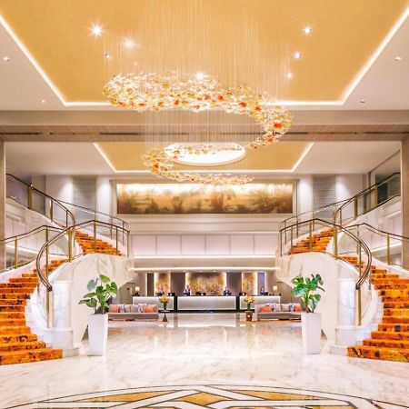 Royal Plaza On Scotts Hotel Szingapúr Kültér fotó Lobby