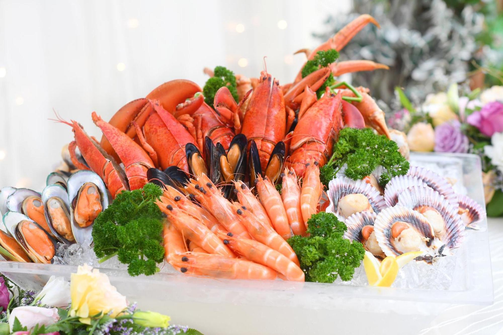 Royal Plaza On Scotts Hotel Szingapúr Kültér fotó Seafood